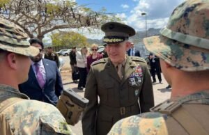 Kepala komando militer AS untuk Amerika Latin mengunjungi Venezuela dan bertemu dengan presidennya