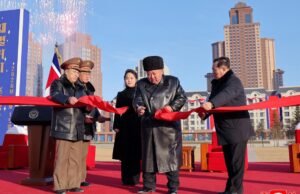 Korea Utara: Kim Jong-un meresmikan perumahan bagi keluarga tentara yang tewas bersama Rusia