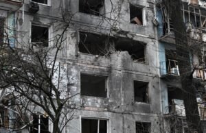 Ukraina: Rusia melakukan serangan pesawat tak berawak besar-besaran baru sebelum pembicaraan baru