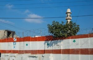 Setidaknya delapan orang tewas dalam serangan Israel di Lebanon. Tentara Israel mengklaim telah menargetkan pusat komando Hizbullah dan Hamas