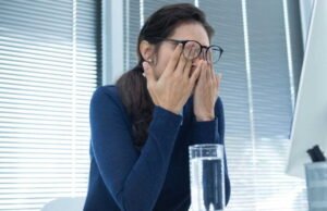 Dipecat karena meminta istirahat 9 jam, dia menyerang mantan majikannya karena diskriminasi