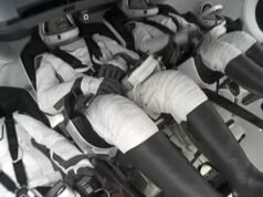 Wanita Prancis Sophie Adenot dan kru lainnya terputus dari dunia luar