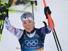 Olimpiade Musim Dingin 2026 – Biathlon. Ganda Prancis yang luar biasa dalam start massal, juara Olimpiade Océane Michelon di depan Julia Simon