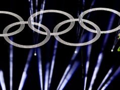 Olimpiade Musim Dingin 2026. Jeanmonnot dan Desloges dengan bendera Perancis, estafet berlalu untuk tahun 2030… upacara penutupan dalam gambar