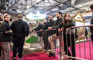 Paris. Bertarung di Pameran Pertanian, meludahi nougat: apa yang terjadi?