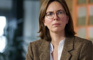 Pengadilan Auditor. Malu dengan perannya sebagai mantan menteri, Amélie de Montchalin mengecualikan dirinya dari perdebatan anggaran