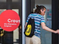 Sosial. Setelah membayar sewa, hampir satu dari empat siswa hidup dengan pendapatan kurang dari 100 euro per bulan