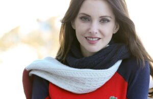 Orang-orang bermain ski. Frédérique Bel: “Saya bersenang-senang dalam ski lintas alam! Di lintasan juga, kaki saya terbentur…”