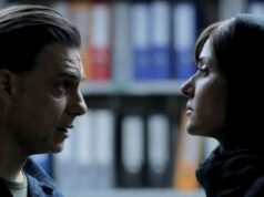 Tamasya bioskop. Wanita dan Anak: kronik kehidupan seorang wanita Iran yang bebas dan memberontak