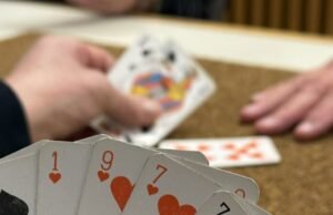 La Wantzenau. Tahukah kamu Derdelé? Biasanya Alsatian, permainan kartu ini bertahan dalam ujian waktu