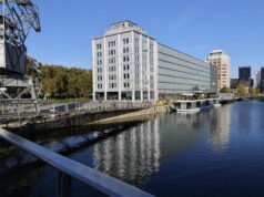 ada lonjakan dengan hampir 7.000 pendaftar baru di bulan Januari