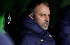 Flick terus memanggil pemain permata Barcelona berusia 19 tahun itu untuk berlatih meski mengalami kesulitan dalam menerobos