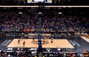 Lady Vols akan Memainkan Indiana di Broadway Block Party