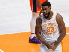 Carey Dihubungkan ke Tim Layanan Komunitas SEC