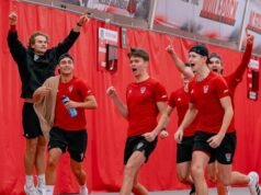 #23 Paket Menjatuhkan #49 Seminoles di Tallahassee