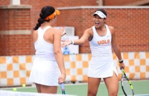 #7 Lady Vols Mengalahkan #71 Razorbacks, 4-0