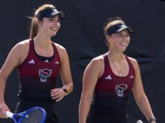 #14 NC State Menyapu Wake Forest di Midweek Dual