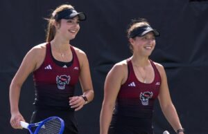 #14 NC State Menyapu Wake Forest di Midweek Dual