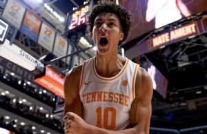 Ament Dinobatkan sebagai Finalis Penghargaan Julius Erving