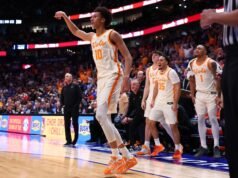 HOOPS TENGAH: #25/RV (5) Tennessee vs. #22/22 (4) Vanderbilt
