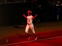 Paket Jatuh di Seri Pembuka ke Pitt