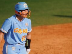 #1 Lady Vols Menangkan Thriller Extra-Inning Atas #12 Negara Bagian Mississippi