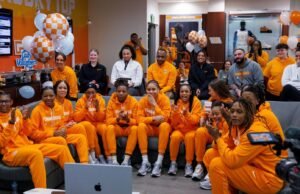 Lady Vols Dapatkan Tawaran NCAA ke-44 Berturut-turut, Ditabrak Untuk Pertandingan Ulang Vs. Negara Bagian NC