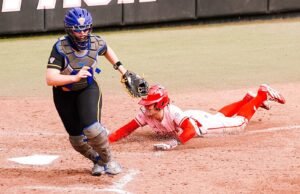 Paket Biaya Kesalahan Inning Terlambat dalam 5–3 Kemunduran ke Pitt