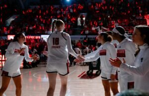 Wolfpack Unggulan No.7 Ditetapkan untuk Pertandingan Ulang dengan Unggulan No.10 Tennessee di Babak 64 Turnamen NCAA