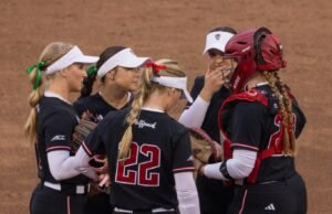 Hokies Mendominasi Wolfpack di Seri Pembuka