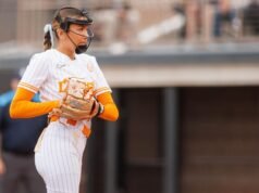 Erin Nuwer Melemparkan Karir Ketiga Tanpa Pemukul di Win Over Tennessee Tech