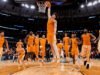 HOOPS TENGAH: #23/25 (6) Tennessee vs. #3/3 (1) Michigan