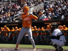 #20/21 Vol Jatuh 6-5 dalam Maraton 16-Inning di Vanderbilt