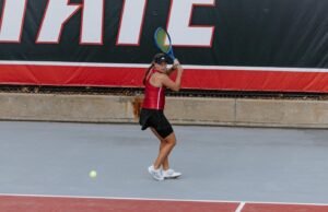 #9 Tenis Wanita Menyapu Syracuse; Smejkalova Mengamankan Kemenangan Pertama dengan Pack