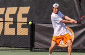 Itsusaki Bersinar dalam Kekalahan Vols dari #10 Aggies, 4-1