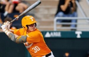 #20/21 Vols Biarkan Pemimpin Terlambat Hilang di Sunday Slugfest di Vanderbilt