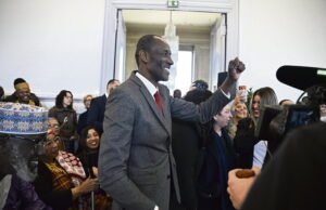 “Suku”, “kera besar”… Di CNews, Walikota LFI Saint-Denis, Bally Bagayoko (lagi) menjadi korban kampanye rasis