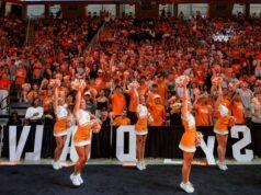 Lady Vols Menjadi Tuan Rumah Illinois dalam Tantangan Bola Voli Sepuluh Besar/SEC Perdana