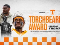 Tragedi Bagi Pembawa Obor: Jourdan Thomas Mendapatkan Penghargaan Siswa Tertinggi di Tennessee