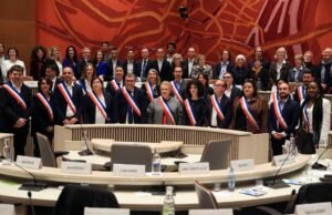 Siapakah dua puluh deputi Catherine Trautmann di Strasbourg?