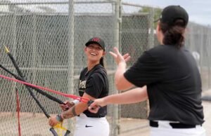 Liga bisbol profesional wanita baru mengubah impian lama menjadi kenyataan di rumah musim semi Red Sox