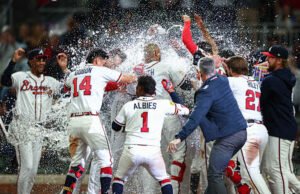 Kurang dari 2 minggu setelah kematian ibunya, Dominic Smith melakukan walk-off Braves yang bersejarah