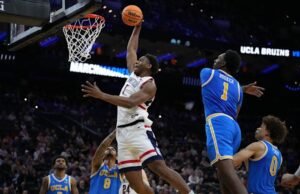 Program-program besar yang tinggi menggunakan ukuran untuk keuntungan mereka untuk menganiaya program-program menengah di March Madness