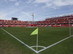 Pertandingan La Liga 2 ditinggalkan karena penggemar, 82, meninggal karena serangan jantung di tribun | Sepak Bola | Olahraga