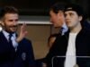 Reaksi Brooklyn Beckham sangat kontras dengan reaksi Kai Rooney | Sepak Bola | Olahraga