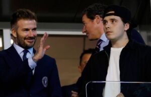 Reaksi Brooklyn Beckham sangat kontras dengan reaksi Kai Rooney | Sepak Bola | Olahraga