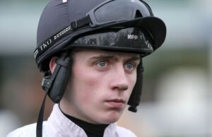 Joki diskors karena kesalahan setelah start yang salah di Cheltenham | Balapan | Olahraga