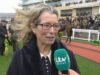Ibu joki Cheltenham memintanya untuk mendapatkan pacar di TV setelah kemenangan epiknya 40/1 | Balapan | Olahraga