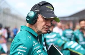 Adrian Newey memergoki juara F1 sedang melihat buku catatan legendarisnya | F1 | Olahraga