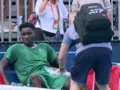 Bintang Miami Open, 17, menelepon fisio setelah mendapatkan kemenangan pertama saat kursi roda dibawa ke lapangan | Tenis | Olahraga